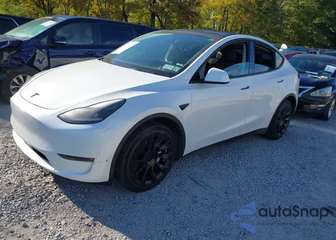 2023 Tesla Model Y Awd/Long Range Dual Motor All-Wheel Drive из США, поврежденный, VIN 7SAYGDEE4PF749862